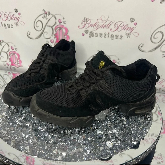 Bloch Boost DRT Dance Sneaker Adult lace up black stretchy dancing shoes